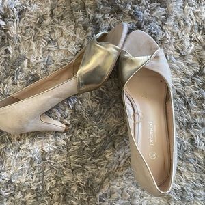 Beige heeled sandals from Italy